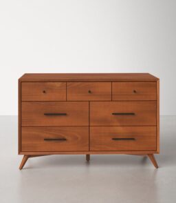 William 7 - Drawer Dresser